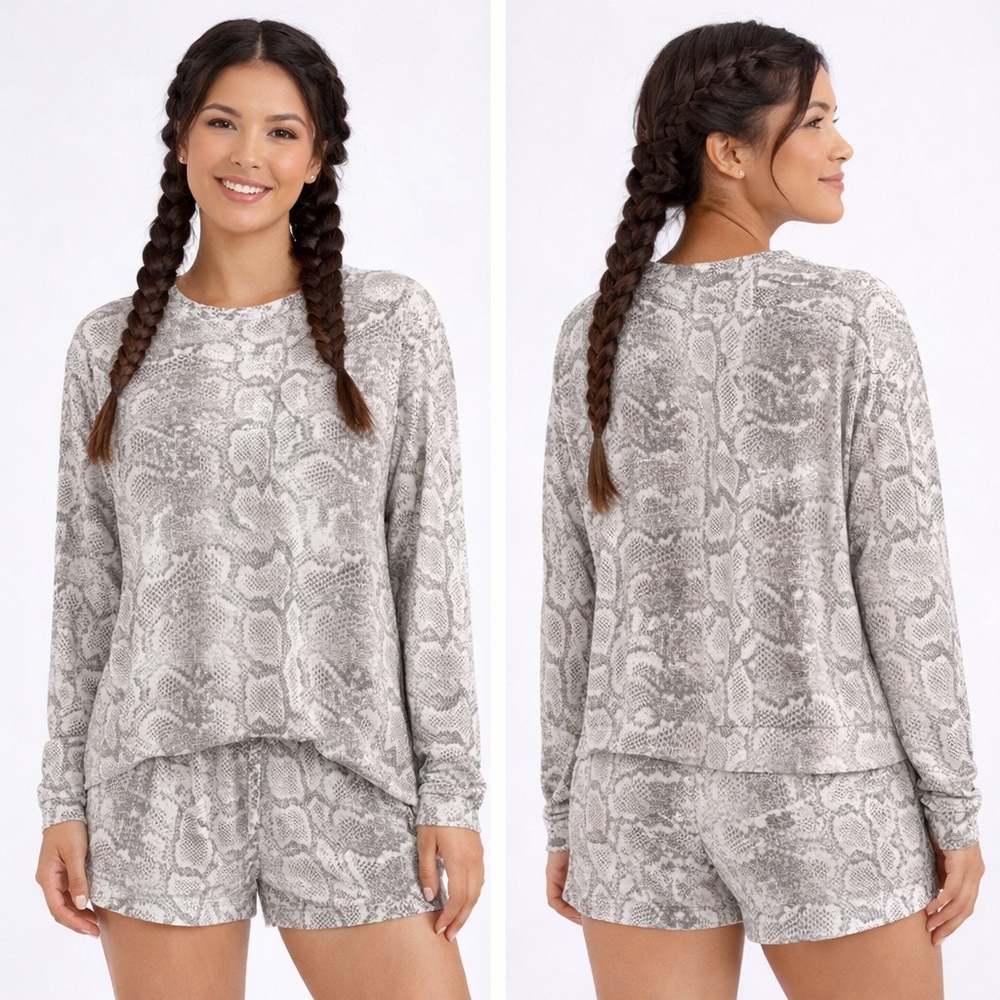 PJ Salvage NWT Cozy Gray ans White Snake Print Pajama Short Set